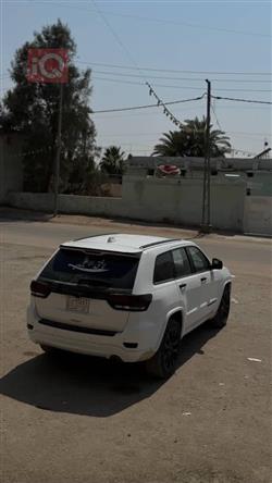 جیپ گراند شیرۆکی